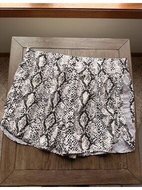 Balance Athletica Black and White Snake Print Athletic Shorts